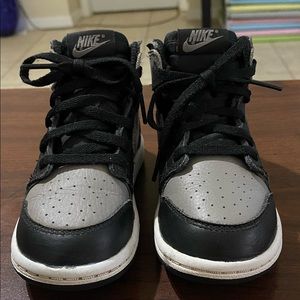 Nike Air Jordan Retro 1 OG Shadow Black
